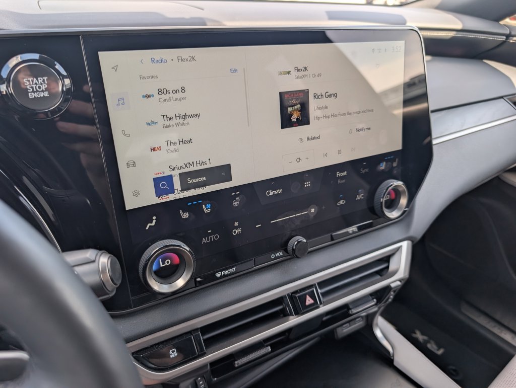 Used 2025 Lexus RX 350 Premium Plus w/ Accessory Package (Z1) FWD image 9