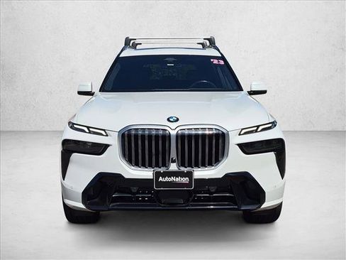 Used 2023 BMW X7 xDrive40i w/ Executive Package AWD/4WD image 2