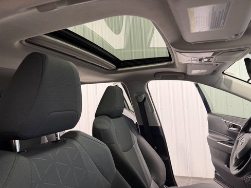 Used 2019 Toyota RAV4 XLE image 13