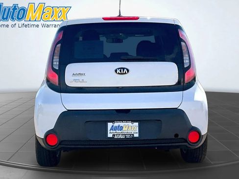 Used 2016 Kia Soul FWD image 7