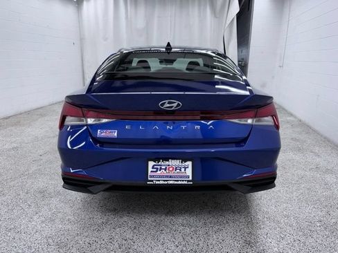 Used 2023 Hyundai Elantra SEL FWD image 3