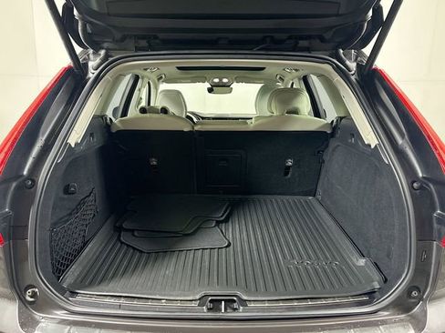 Used 2023 Volvo XC60 B5 Ultimate w/ Climate Package image 29