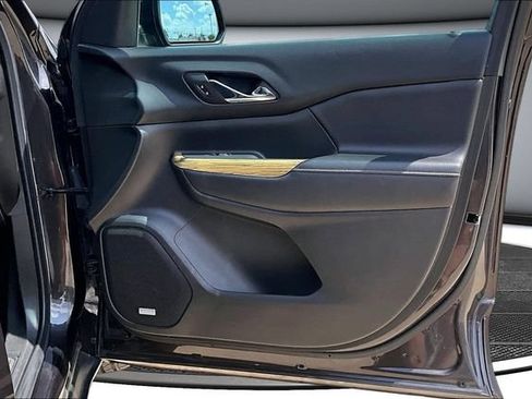 Used 2018 GMC Acadia Denali FWD image 29