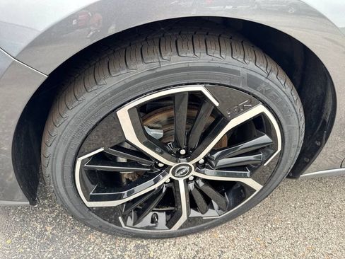 Used 2024 Nissan Altima 2.5 SR FWD image 6