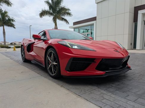 Used 2021 Chevrolet Corvette Stingray Premium Conv w/ Z51 Performance Package image 2
