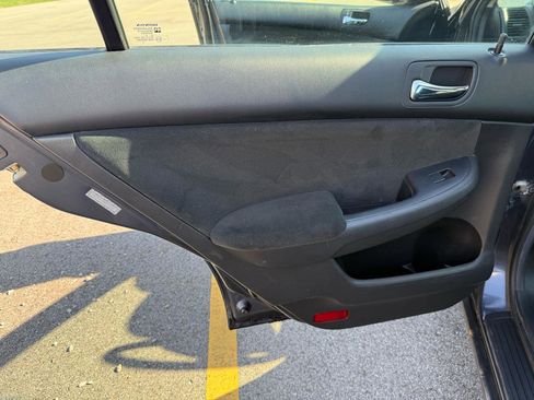 Used 2006 Honda Accord VP image 15