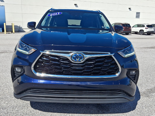Used 2021 Toyota Highlander Limited AWD/4WD image 2