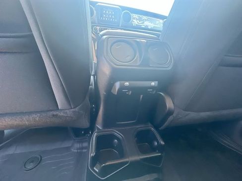 Used 2020 Jeep Wrangler Unlimited Sport AWD/4WD image 23