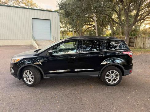 Used 2018 Ford Escape SE w/ Ford Safe & Smart Package image 8