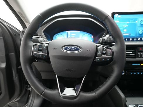 Used 2024 Ford Escape Active w/ Tech Pack #2 AWD/4WD image 4