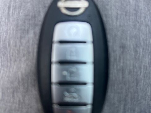 Used 2024 Nissan Altima 2.5 SV FWD image 37