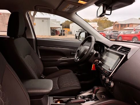New 2026 Mitsubishi Outlander Sport LE AWD/4WD image 32