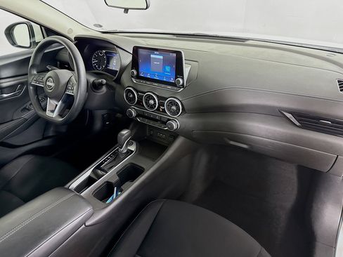 Used 2024 Nissan Sentra SV FWD image 34