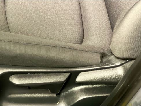 Used 2024 Toyota Corolla Cross LE FWD image 15