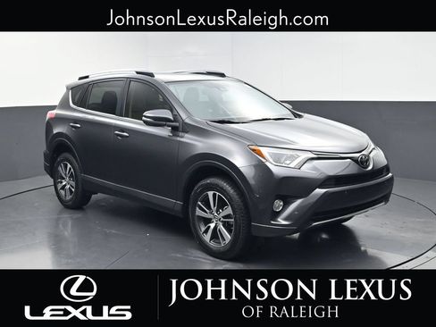Used 2017 Toyota RAV4 XLE FWD image 3