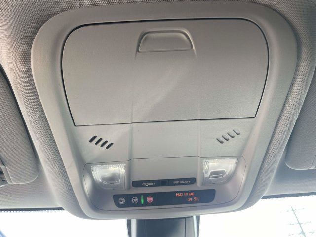 Used 2022 Chevrolet Blazer LT FWD image 26