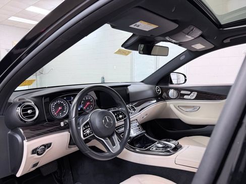 Used 2019 Mercedes-Benz E 300 image 18