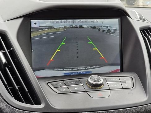 Used 2019 Ford Escape SE FWD image 10