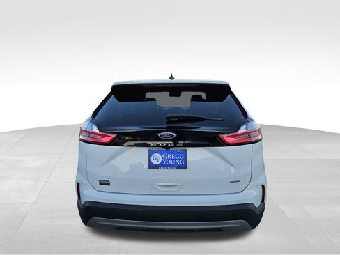 Used 2022 Ford Edge SEL w/ Convenience Package image 11
