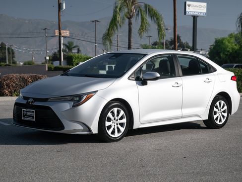 Used 2023 Toyota Corolla LE image 8