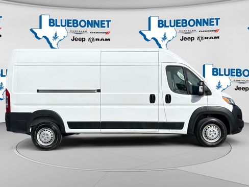 Used 2026 RAM ProMaster 2500 w/ Convenience Group FWD image 4