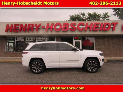Used 2022 Jeep Grand Cherokee Overland AWD/4WD image 1