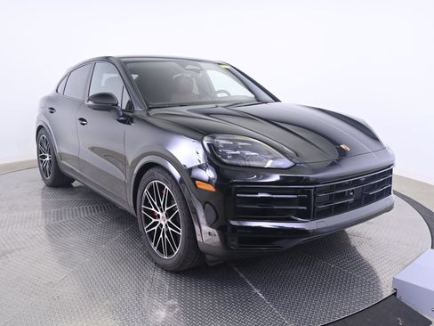 Certified 2026 Porsche Cayenne S AWD/4WD image 9