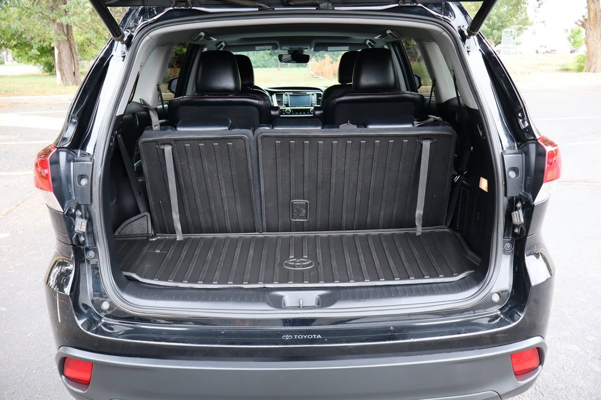 Used 2019 Toyota Highlander SE AWD/4WD image 20