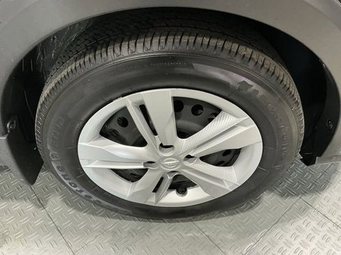 Used 2024 Nissan Kicks S image 29