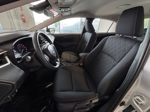 Used 2025 Toyota Corolla LE FWD image 26