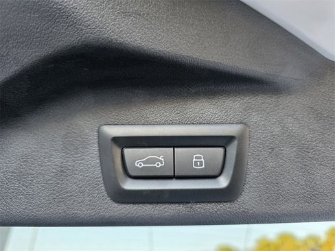 Used 2024 BMW X5 xDrive40i w/ Premium Package image 18