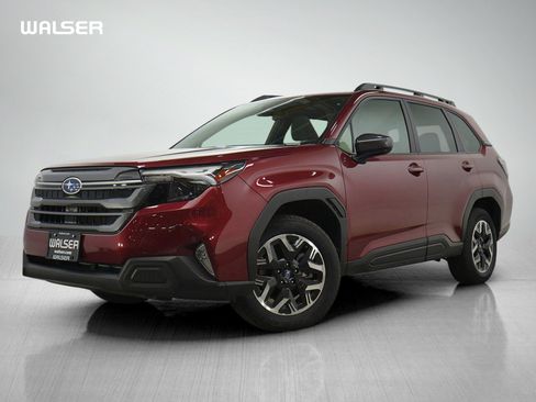 Used 2025 Subaru Forester Premium AWD/4WD image 1