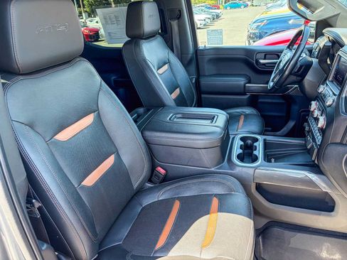 Used 2020 GMC Sierra 1500 AT4 w/ AT4 Premium Package AWD/4WD image 16