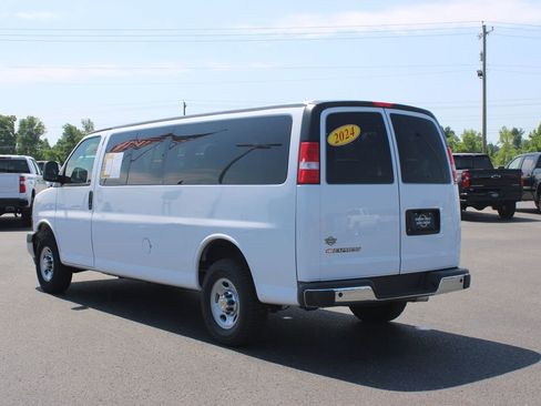 Used 2024 Chevrolet Express 3500 LT w/ LT Preferred Equipment Group RWD image 46