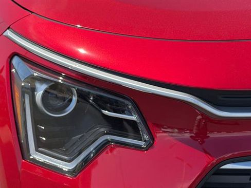 New 2026 Kia Niro EX FWD image 32