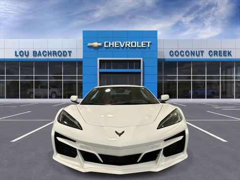 Used 2025 Chevrolet Corvette E-Ray AWD/4WD image 3