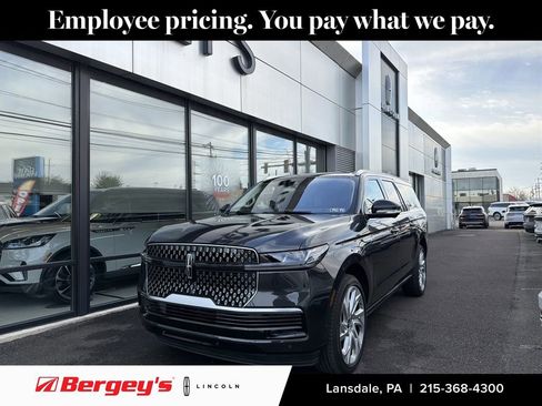 New 2025 Lincoln Navigator L Reserve AWD/4WD image 1