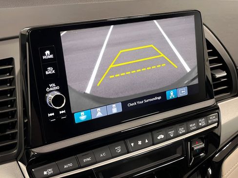 New 2026 Honda Odyssey Touring image 21