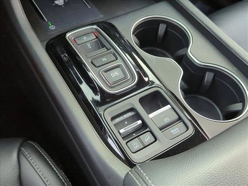 Used 2023 Honda Pilot Touring image 12