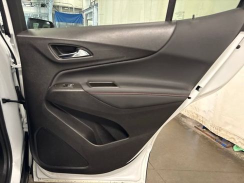 Used 2024 Chevrolet Equinox RS FWD image 37