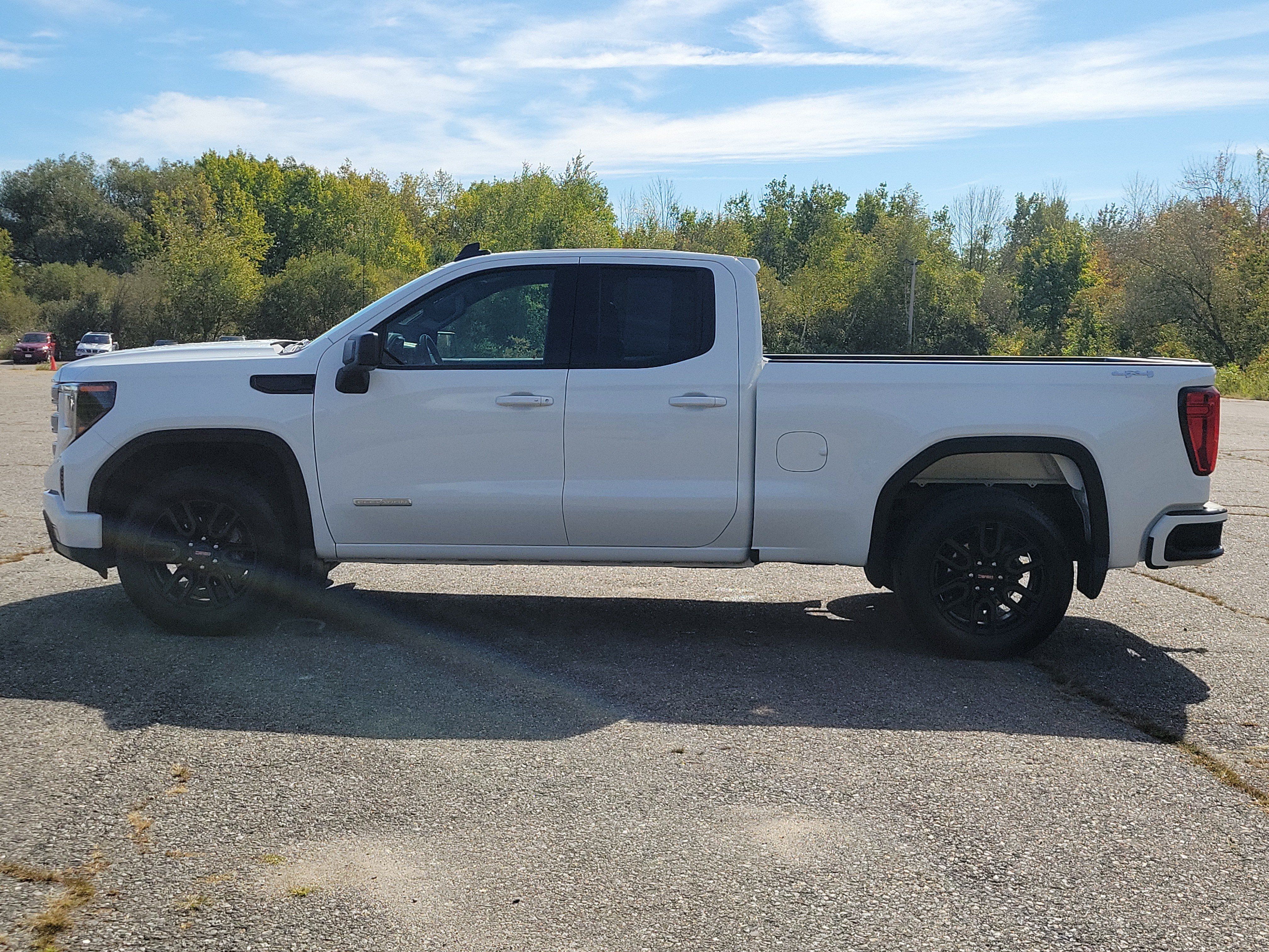 Used 2023 GMC Sierra 1500 Elevation w/ LPO, GMC Protection Package AWD/4WD image 8