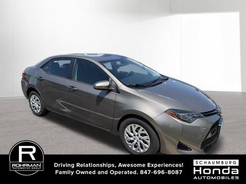 Used 2019 Toyota Corolla LE FWD image 3