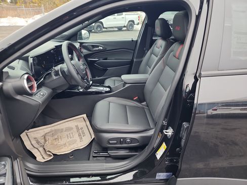 New 2026 Chevrolet Trax RS w/ Sunroof Package image 11