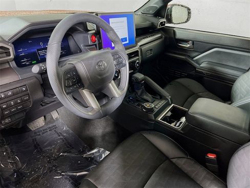 Certified 2025 Toyota Tacoma TRD Off-Road image 10