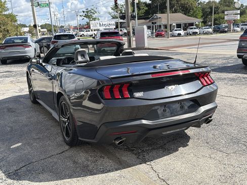 Used 2024 Ford Mustang Premium RWD image 5