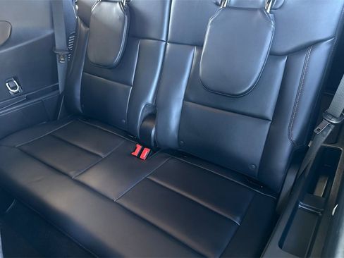 Used 2025 Ford Explorer ST-Line image 22