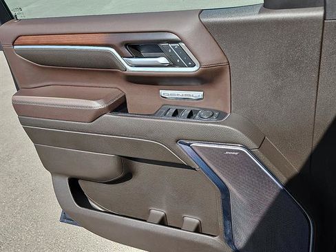 Used 2024 GMC Sierra 1500 Denali w/ Denali Reserve Package image 14