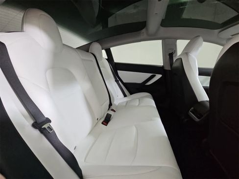 Used 2021 Tesla Model 3 Standard Range Plus image 21