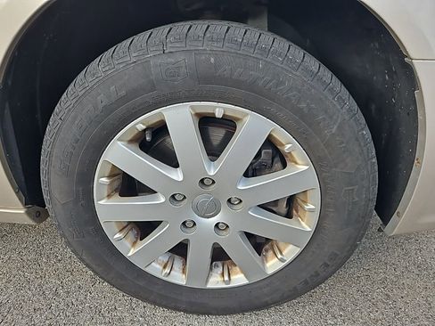 Used 2014 Chrysler Town & Country Touring w/ Driver Convenience Group image 9