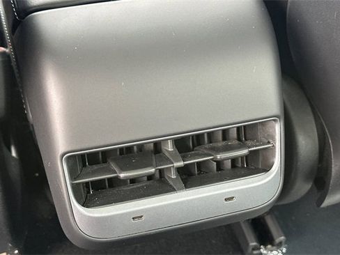 Used 2023 Tesla Model 3 Standard Range image 14